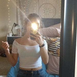 super cute white crop top :)